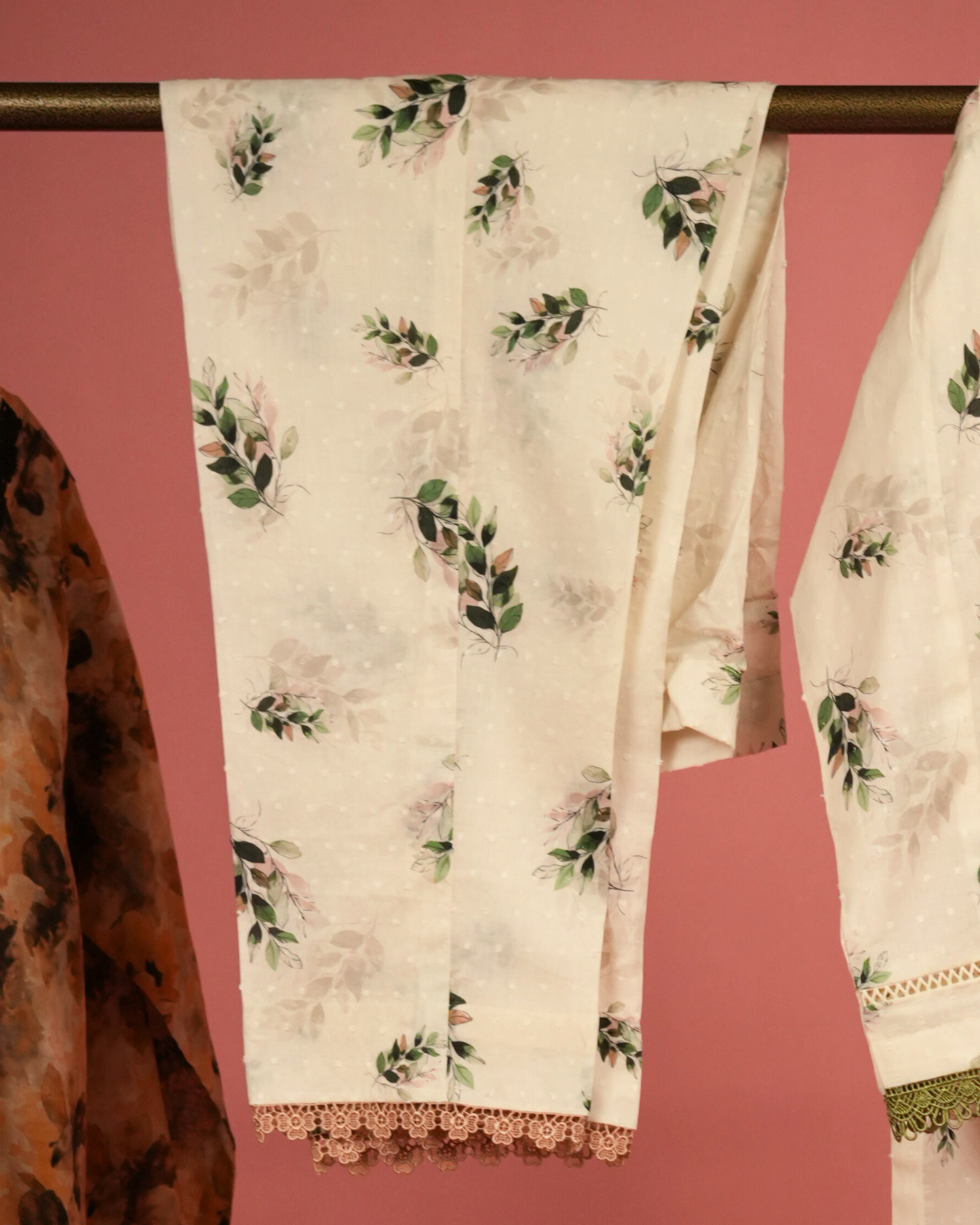 Anemones – White Lawn Co-ord with Green Motifs